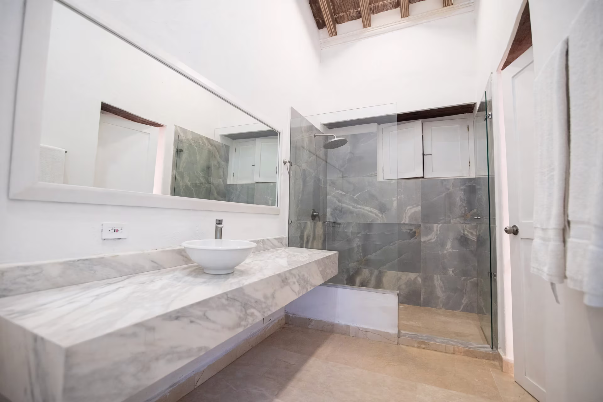 Luxury Apt in Casa Escallon with Pool & Jacuzzi photo 3