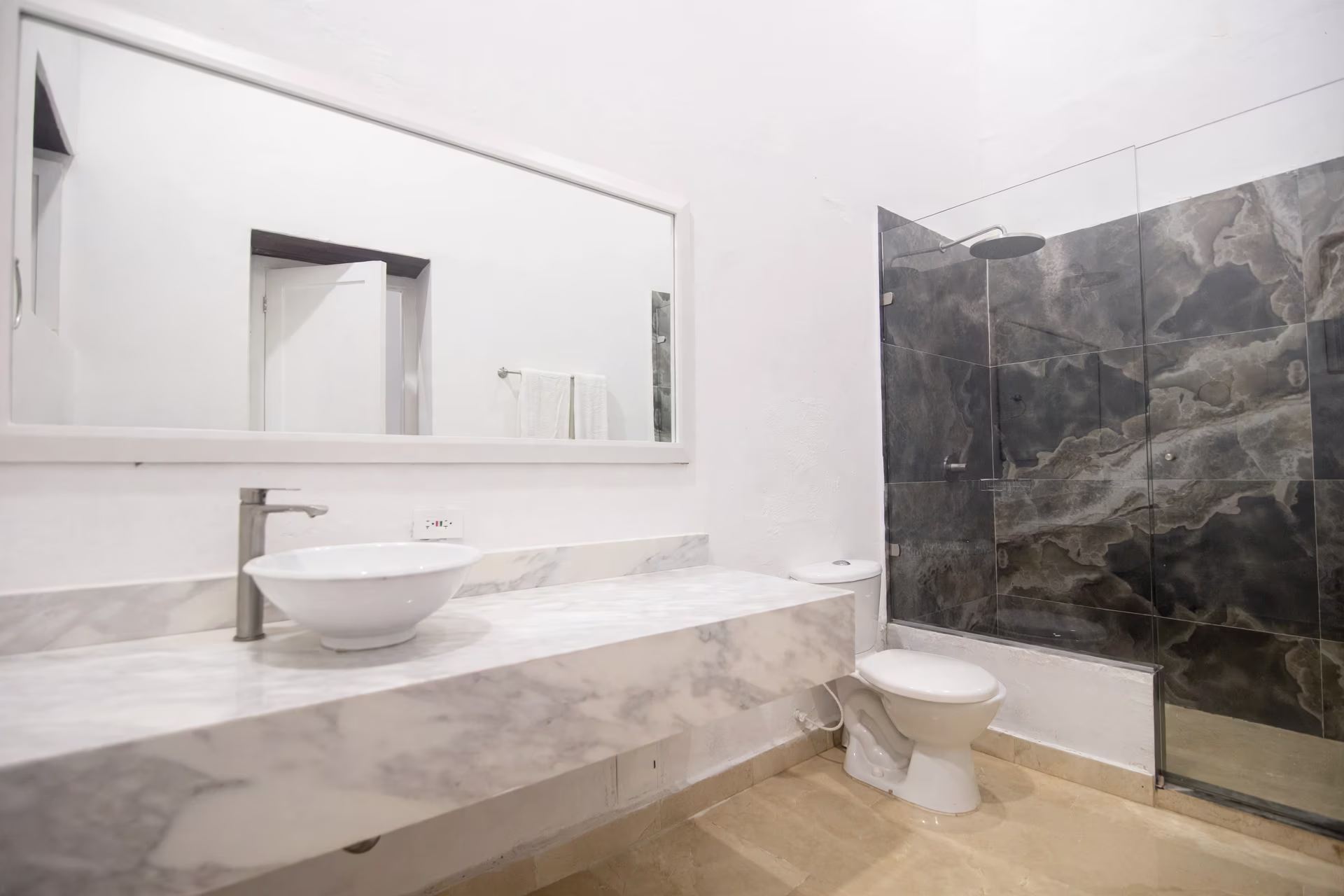 Private Apartment in Casa Escallon Pool & Jacuzzi photo 5