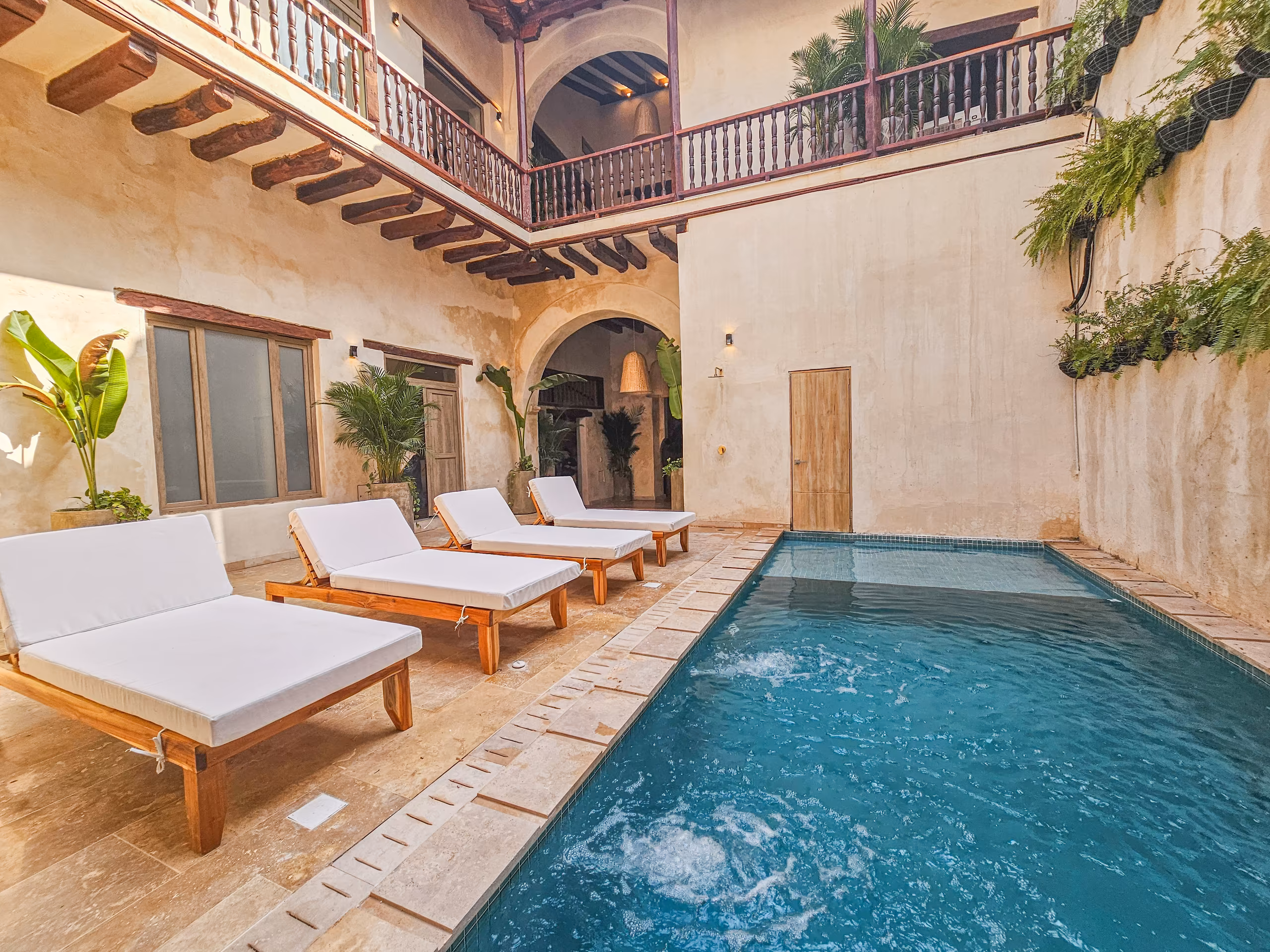 Luxury 11 Bedroom Old City Villa